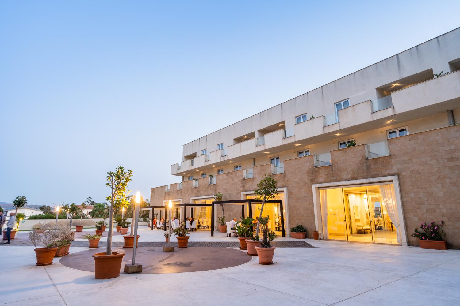 Capo Peloro Hotel (Adults Only) Torre Faro Bagian luar foto