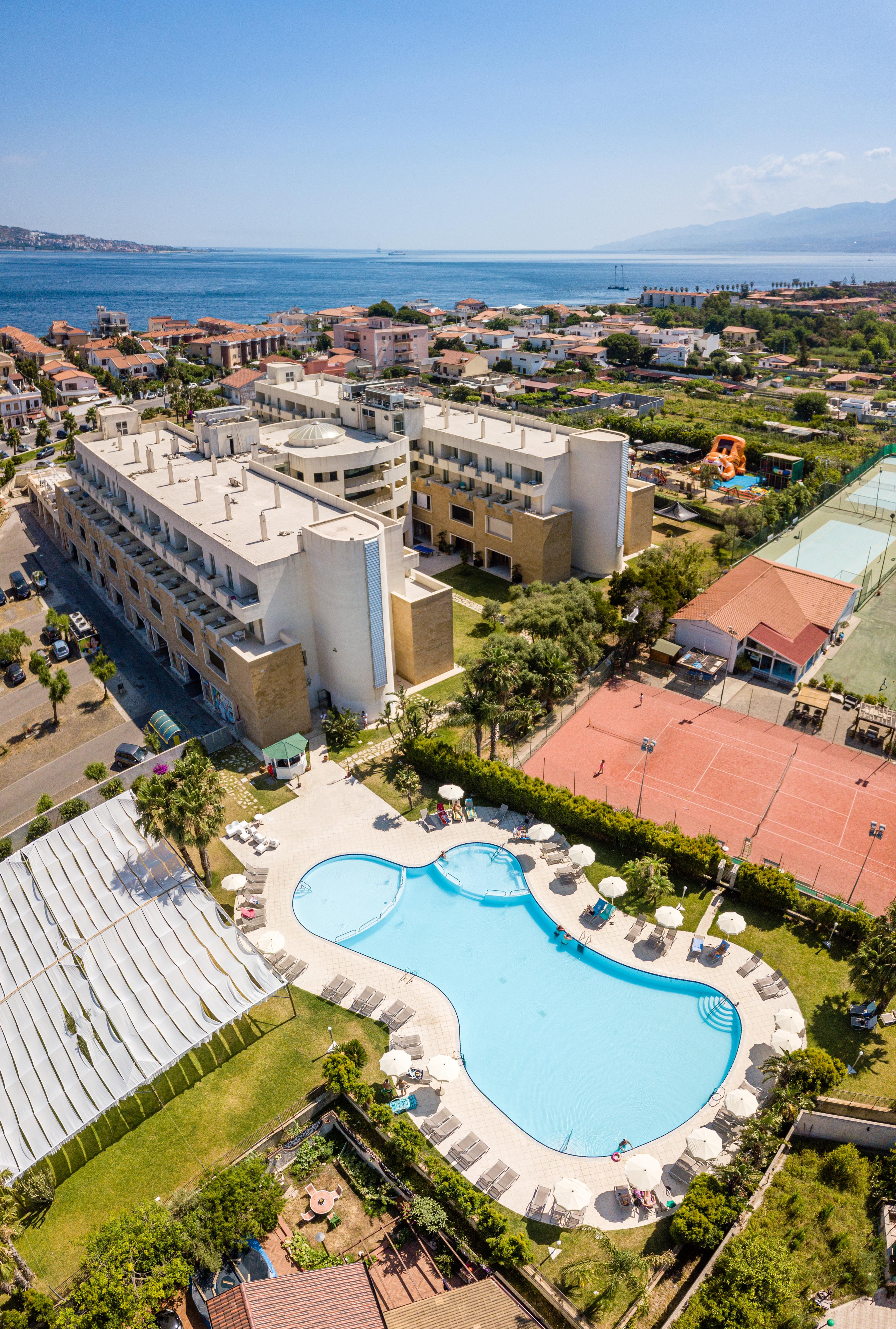 Capo Peloro Hotel (Adults Only) Torre Faro Bagian luar foto