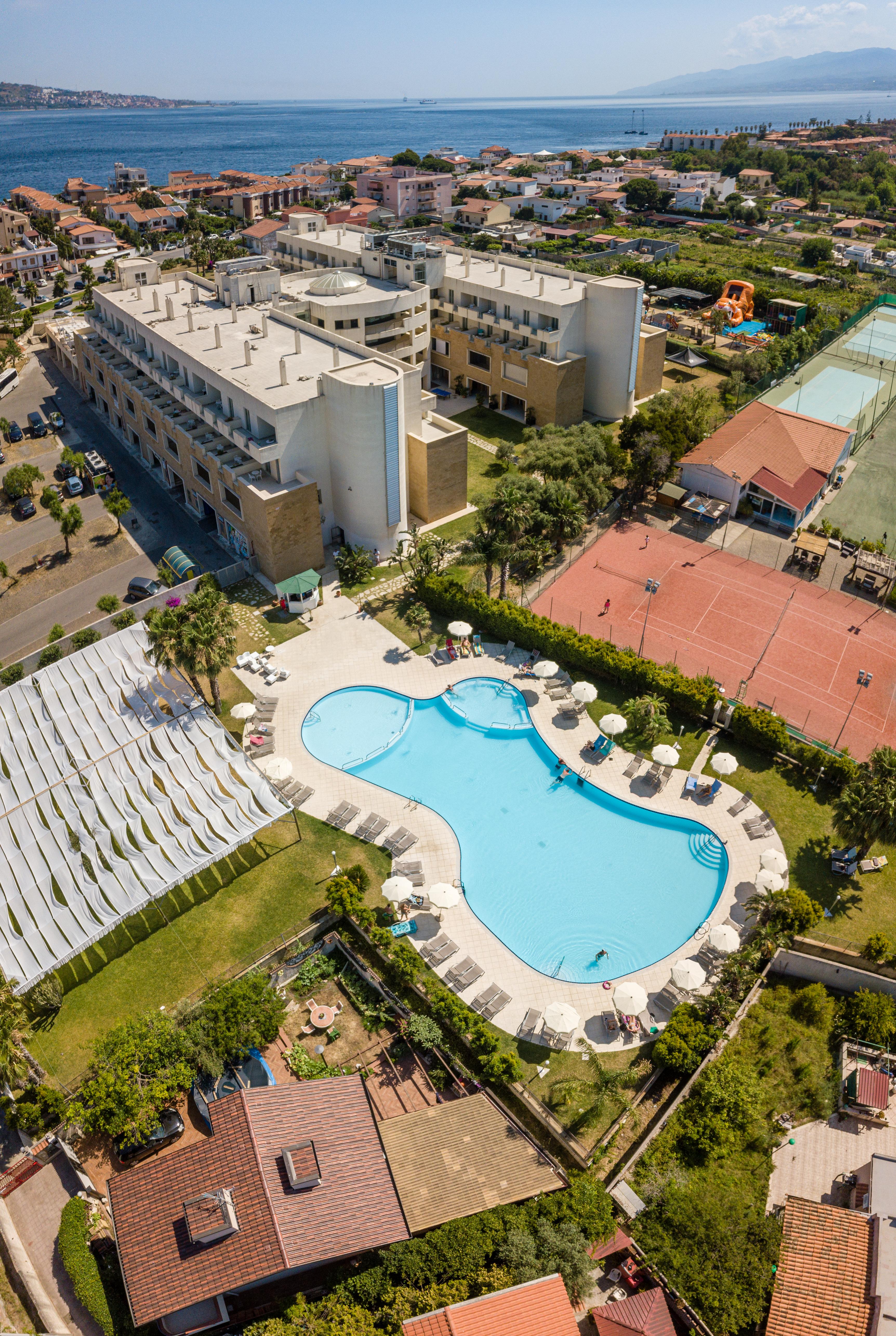 Capo Peloro Hotel (Adults Only) Torre Faro Bagian luar foto