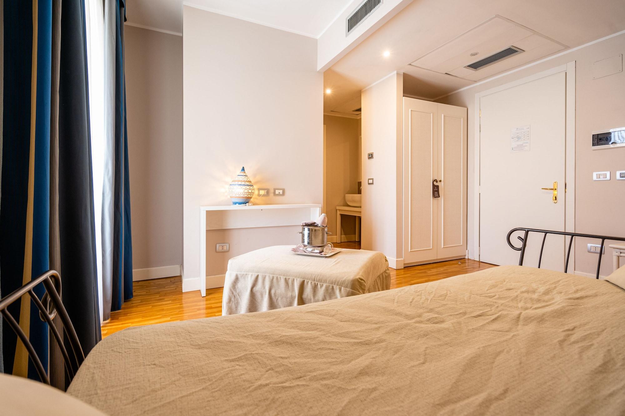 Capo Peloro Hotel (Adults Only) Torre Faro Bagian luar foto