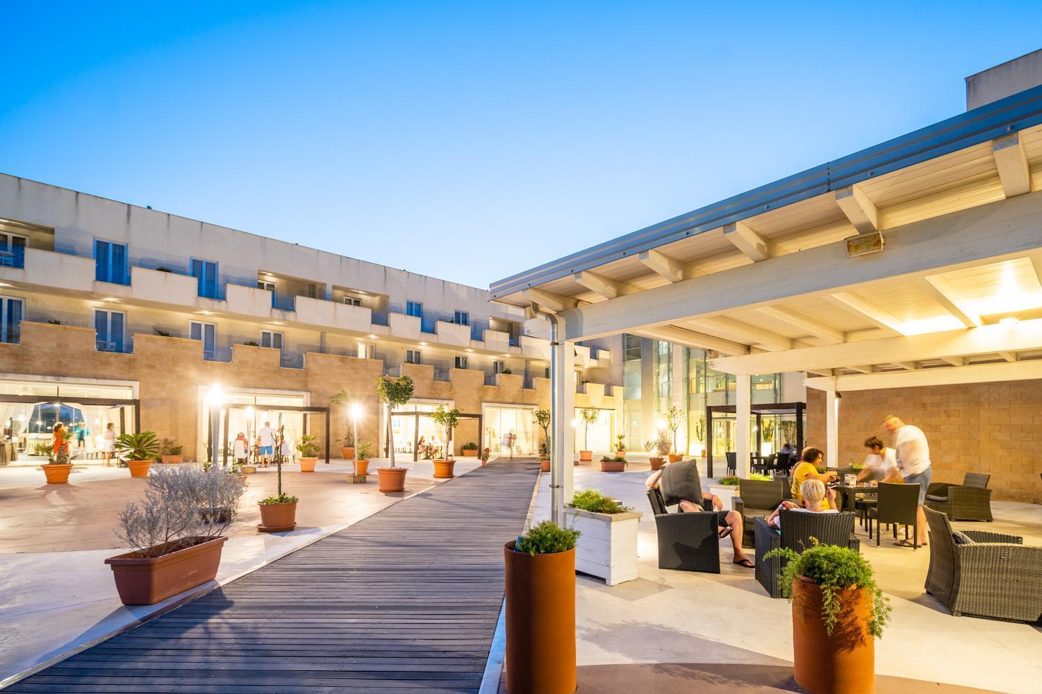 Capo Peloro Hotel (Adults Only) Torre Faro Bagian luar foto